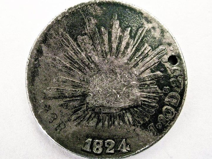 Mexico-Hookneck-1824-8-Reales-Mo.-Jm.